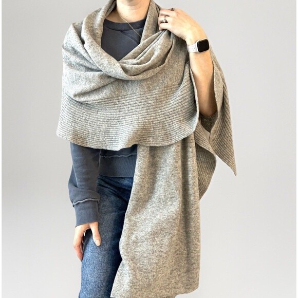 Nordstrom Accessories - NEW 100% Wool Scarf Wrap Women's Shawl Ruffle Edge Grey Winter Soft Classic Wrap
